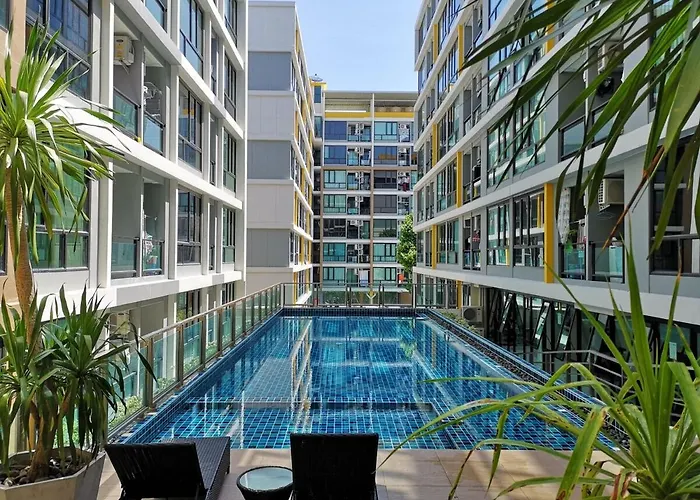 W Pool And Gym Near Mrt Station And Malls