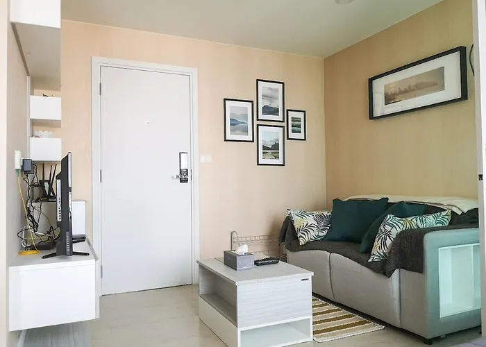 Apartment W Pool And Gym Near Mrt Station And Malls