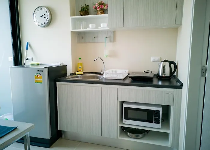 W Pool And Gym Near Mrt Station And Malls Apartment Bangkok